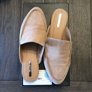 TAHARI FLOWER SIZE 8.5